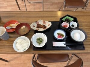 朝食