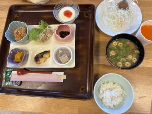 上山朝食