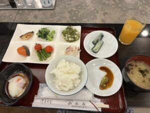 山水朝食